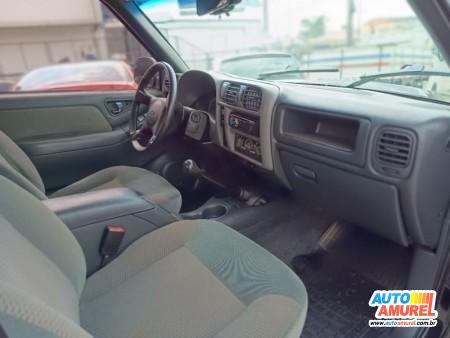Chevrolet - S10 Pick-Up Advantage 2.4 MPFI  128cv CD 4p